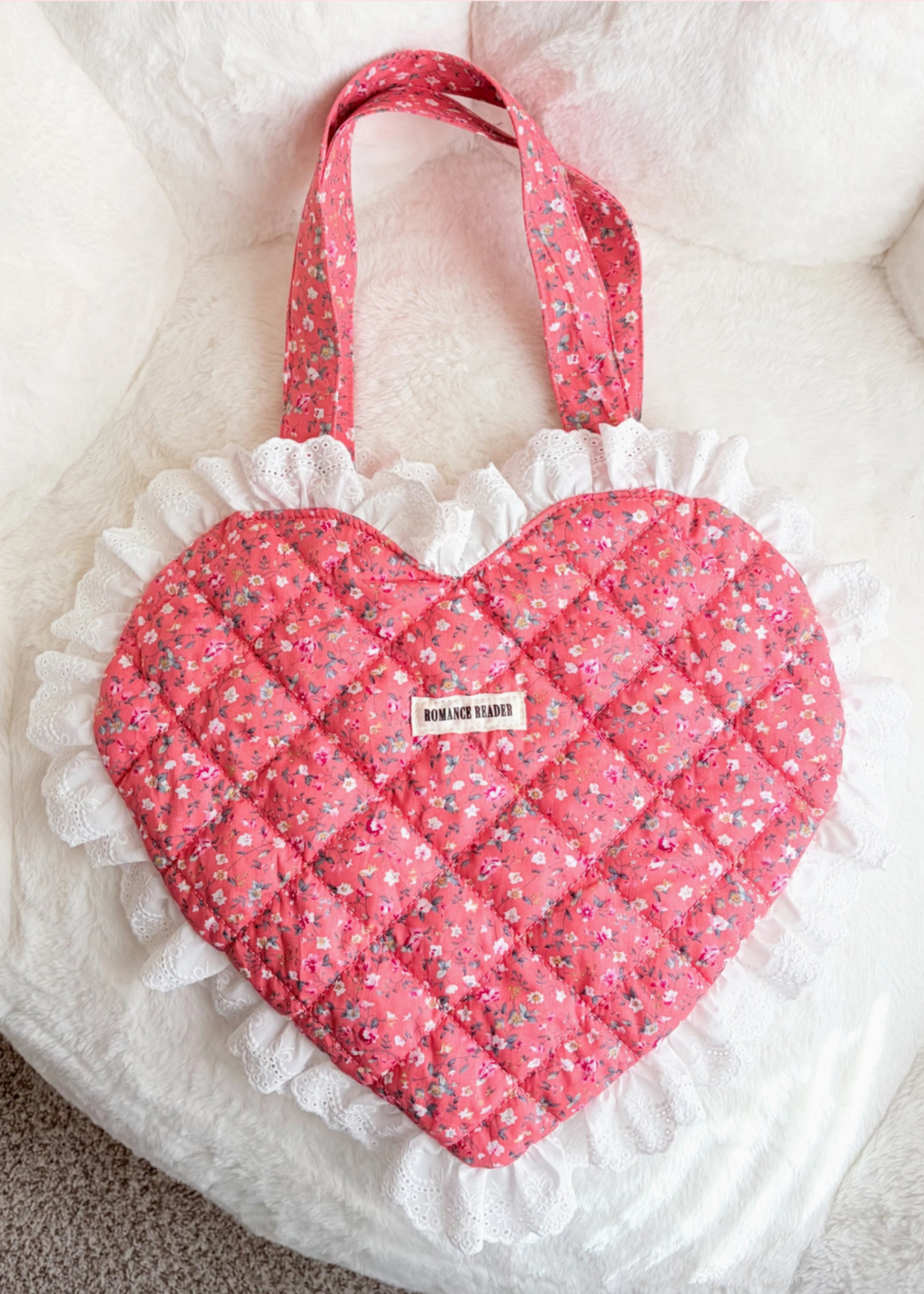 The Bean Workshop Romance Reader Quilted Bag Pink