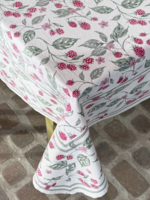 Mahogany Raspberry Tablecloth   60"X90"