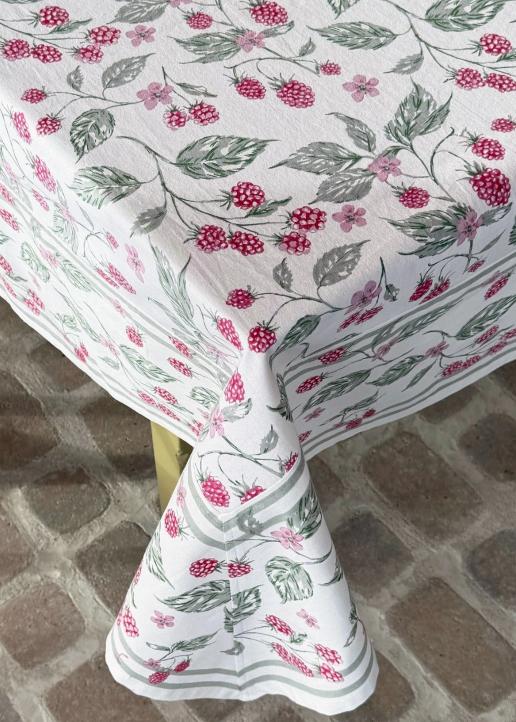 Mahogany Raspberry Tablecloth   60"X90"