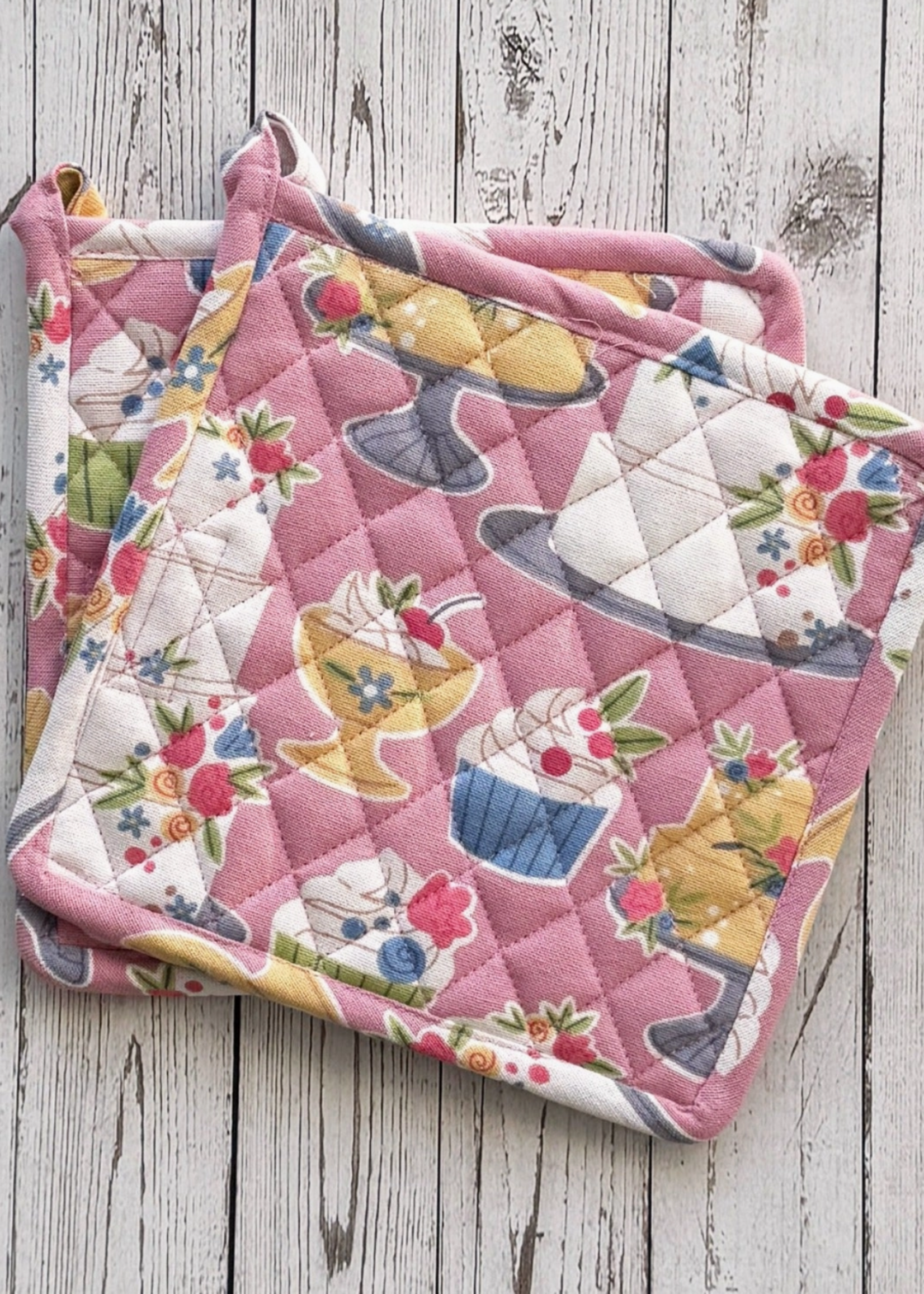 Mahogany Cake Shop Pot Holder, Set of 2