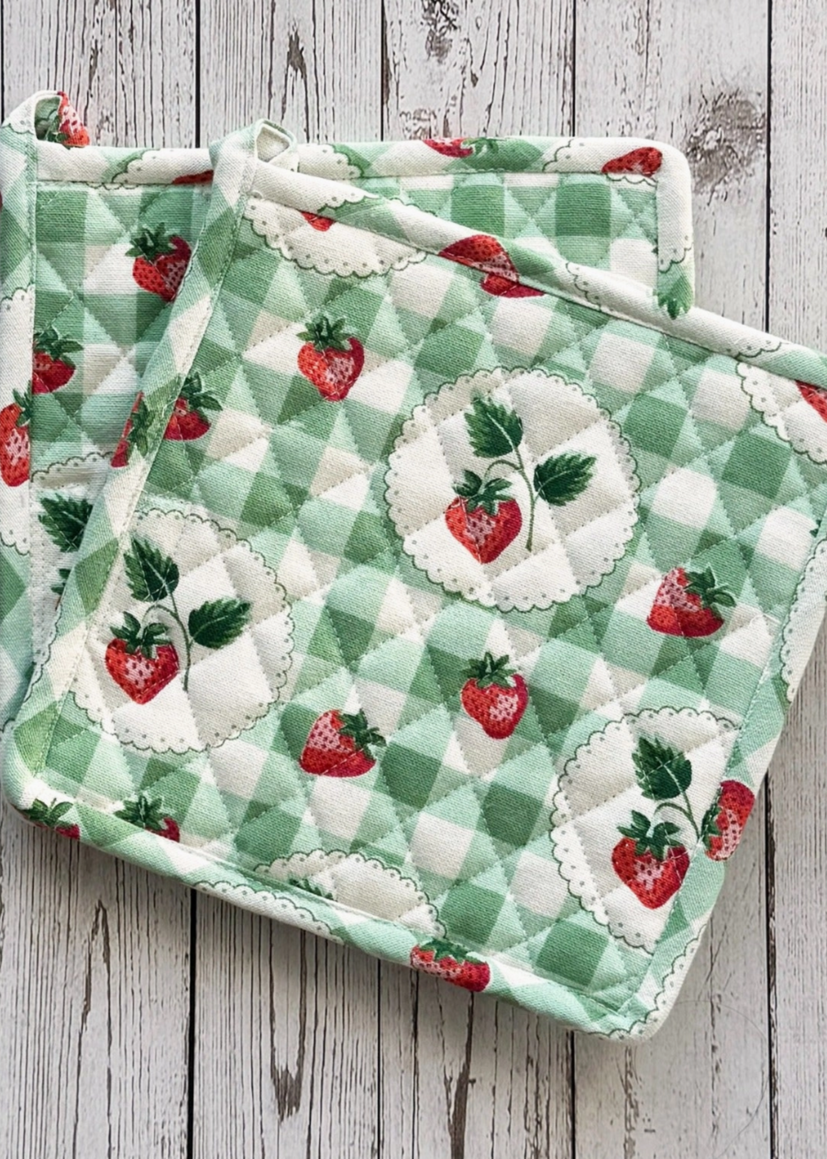Mahogany Strawberry Gingham Pot Holder