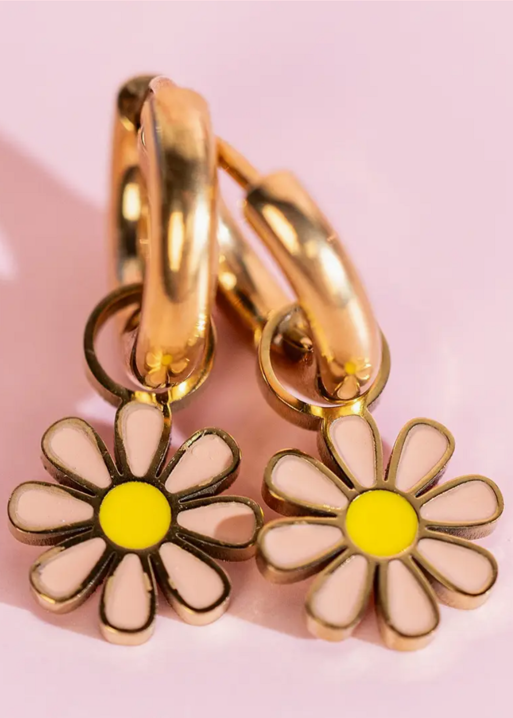 Pierced Peach Daisy Charms