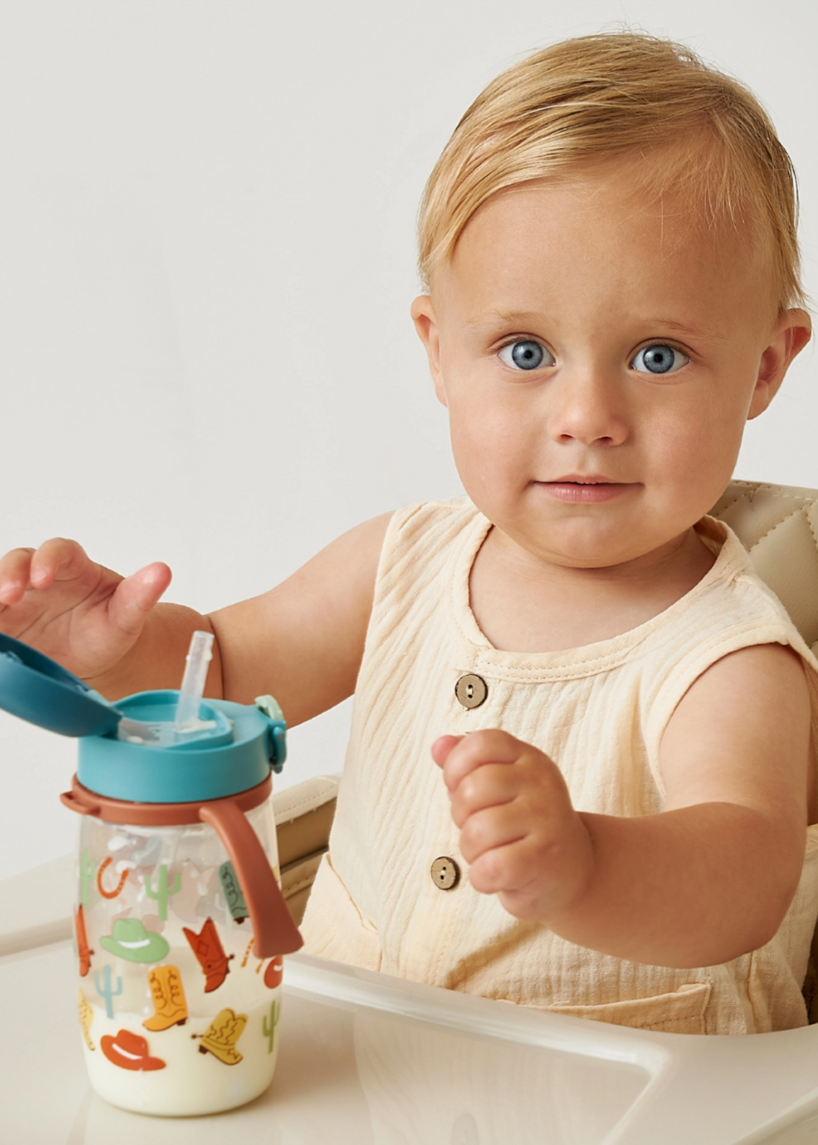 Itzy Ritzy Itzy Sips™ - Straw Cup with Snap-Close Lid