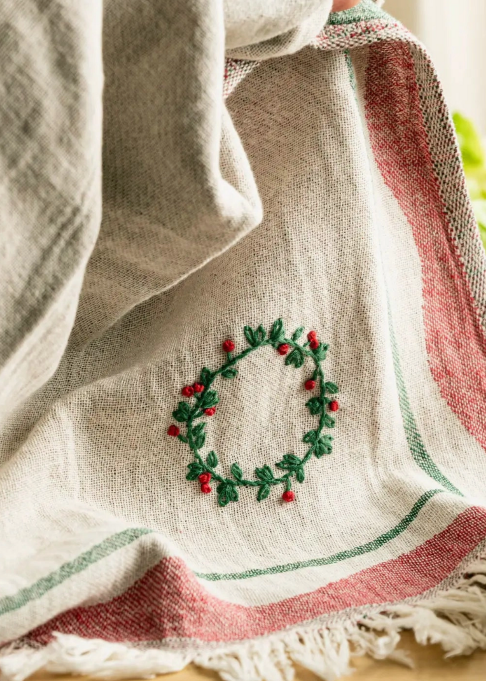 Olive & Loom Wreath Hand-Stitched Tea Towel Set
