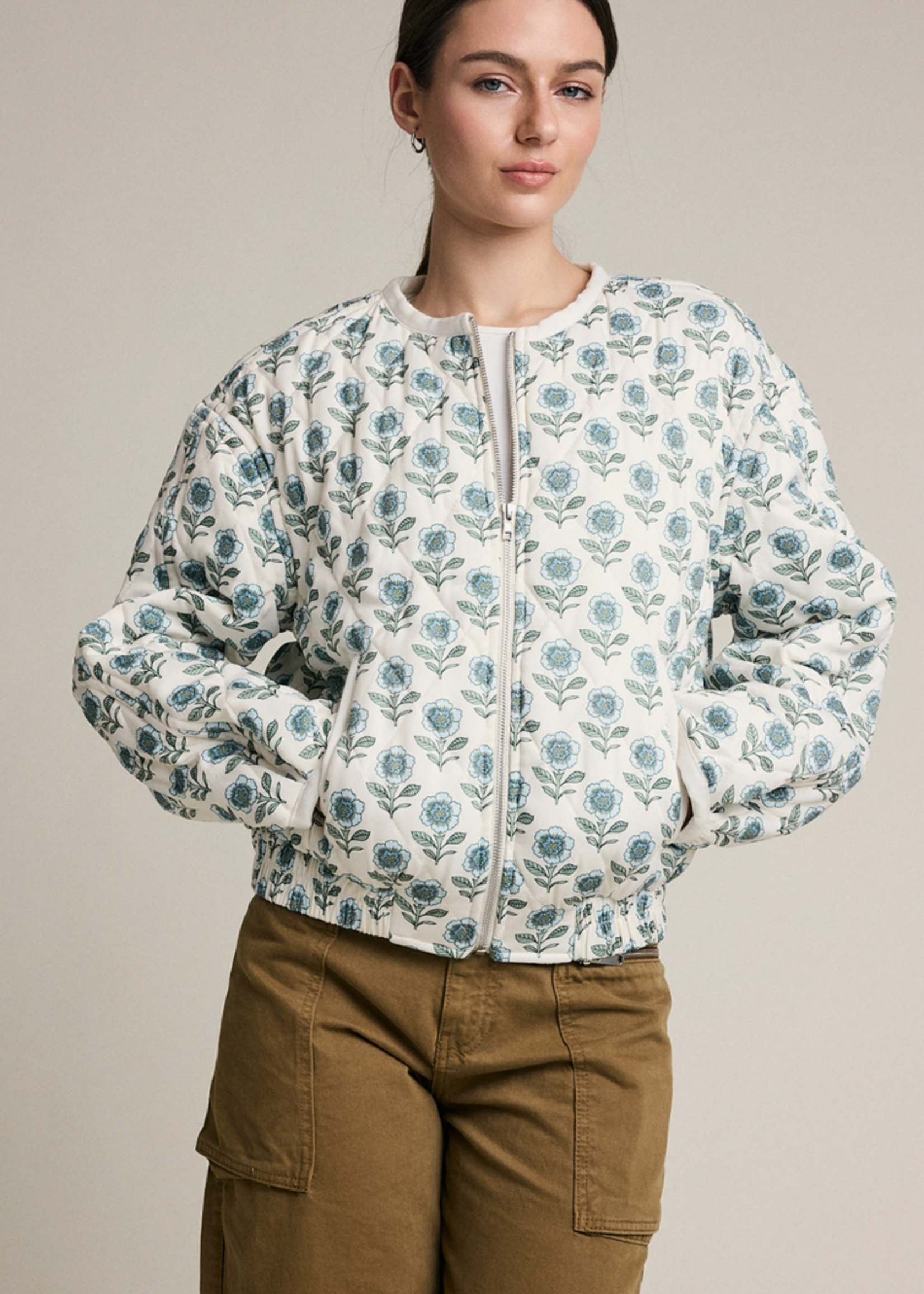 RAISONNEL Floral Quilted Zip-Up Jacket