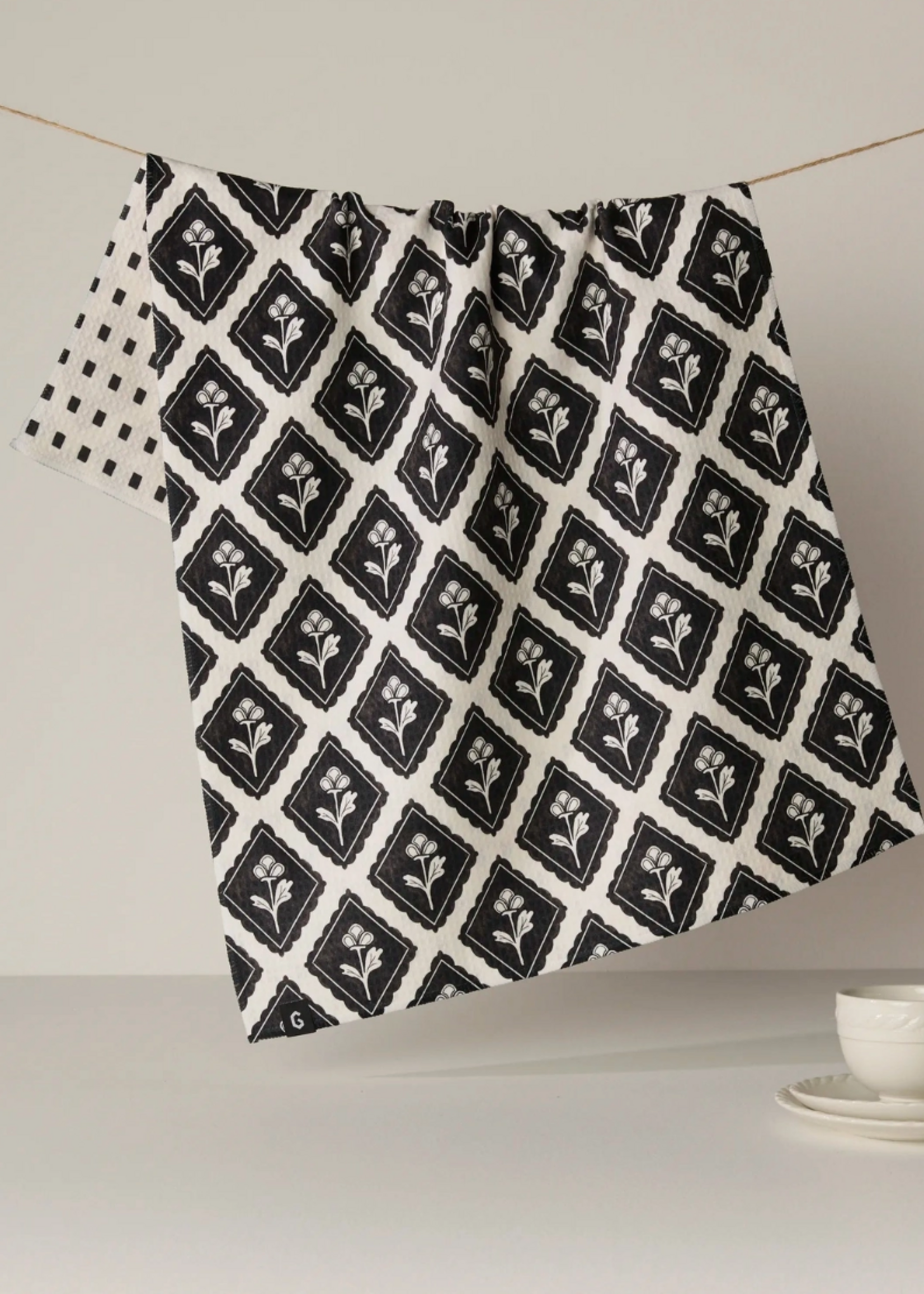 Geometry Maggie Luxe Kitchen Towel