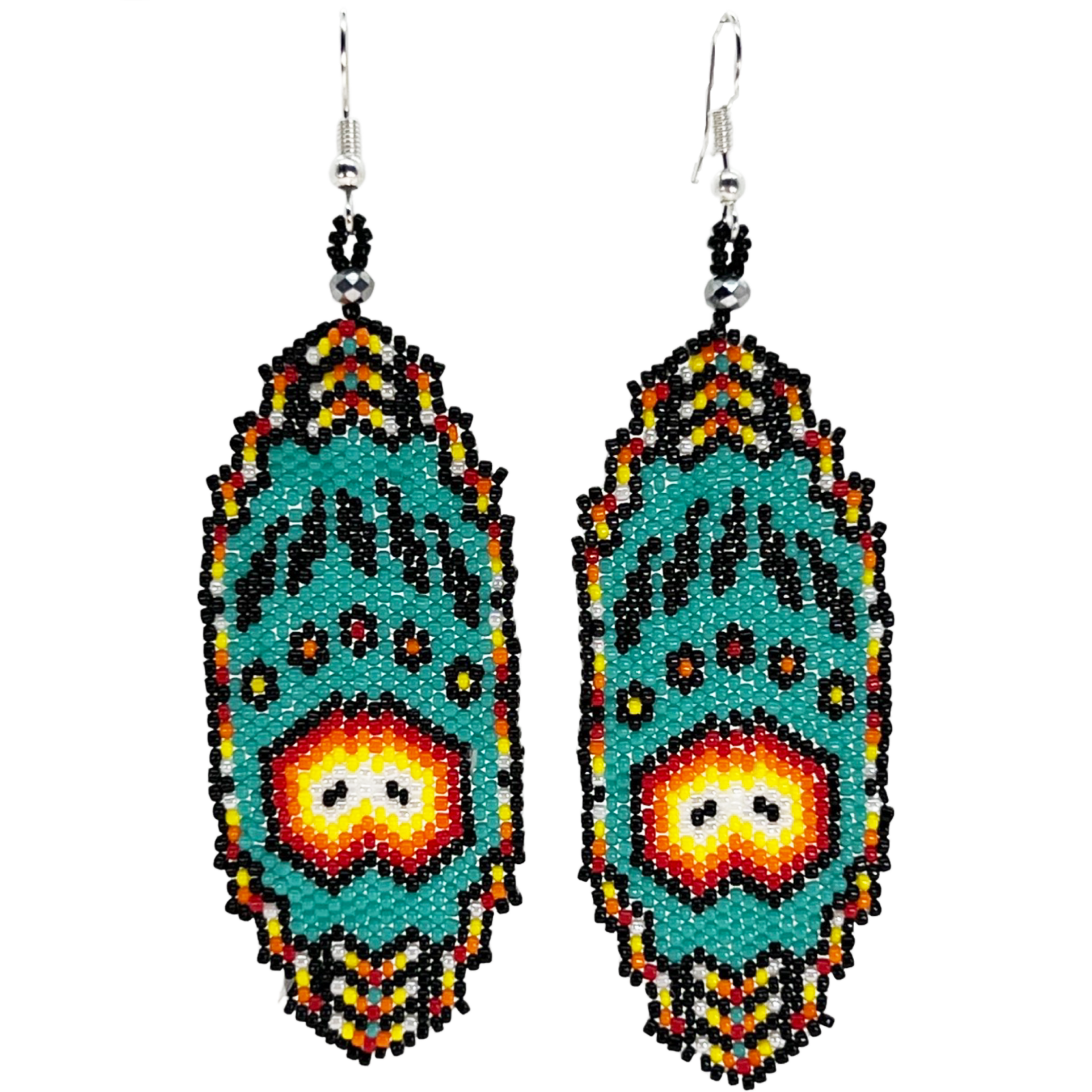 PEYOTE STITCH EARRING - BEARPAW