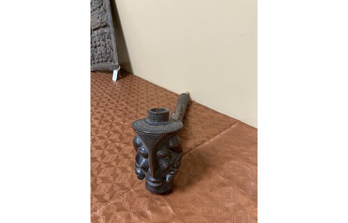 Kuba (bakuba): Wooden pipe, probably made by the Denguese who did much wood carvings as one of the 18 kuba tribes in the Democratic Republic of Congo. 16 1/4" L x 5 1/4" tall