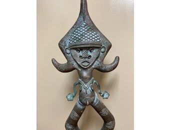 Kota (Bakota if pluralized) bronze figure is reminiscent of their reliquary guardians (Bwete). These folks live along Gabon's border with Rep of Congo. 27 1/4" tall and 9 1/2" w