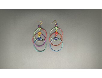 Colorful triple ring wire earrings