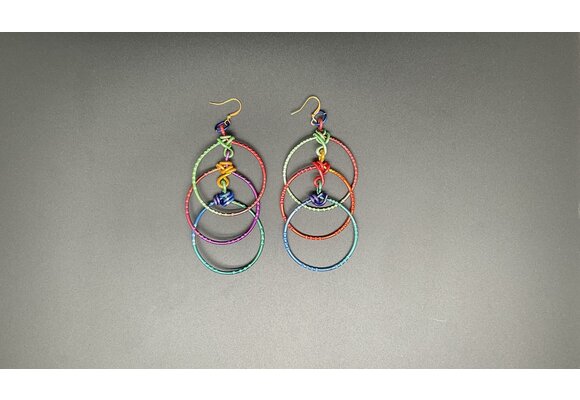 Colorful triple ring wire earrings
