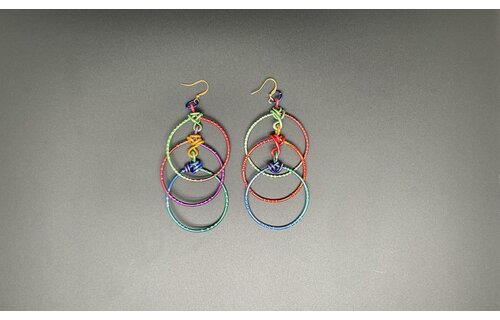 Colorful triple ring wire earrings