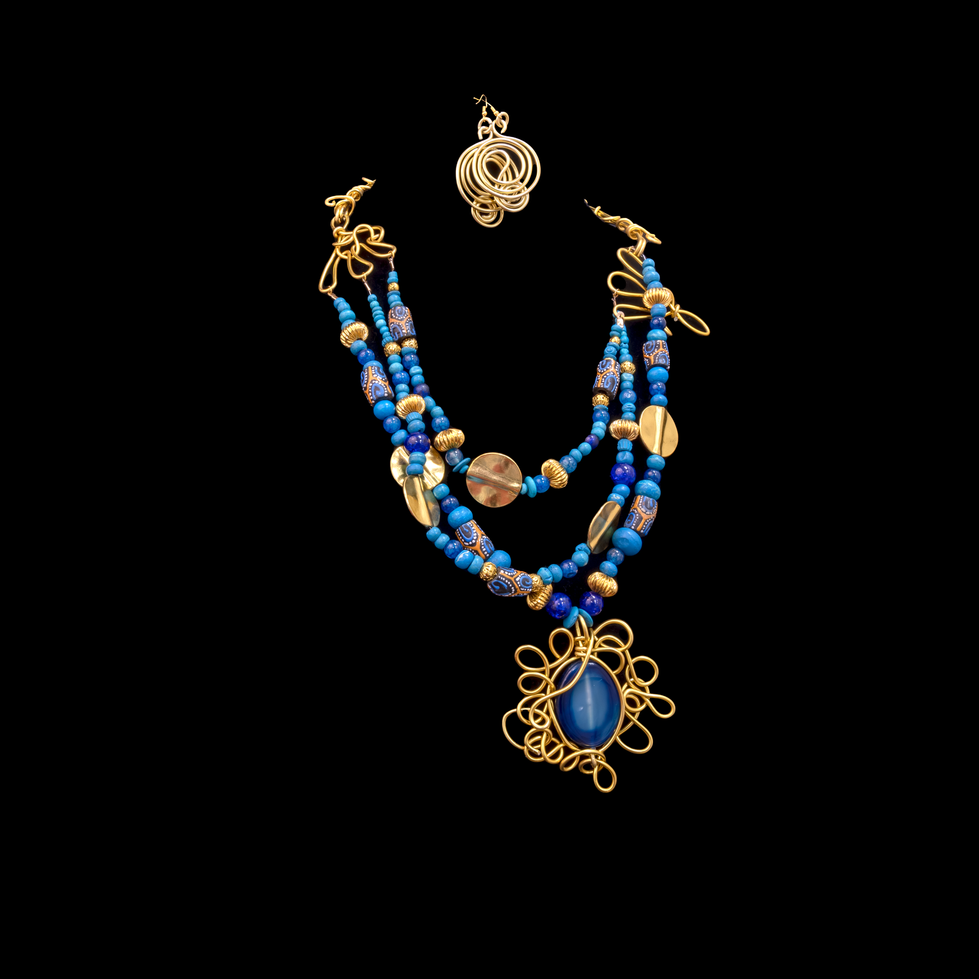 Multi-strand beaded necklace set. Beads. Brass wire. Gemstone.