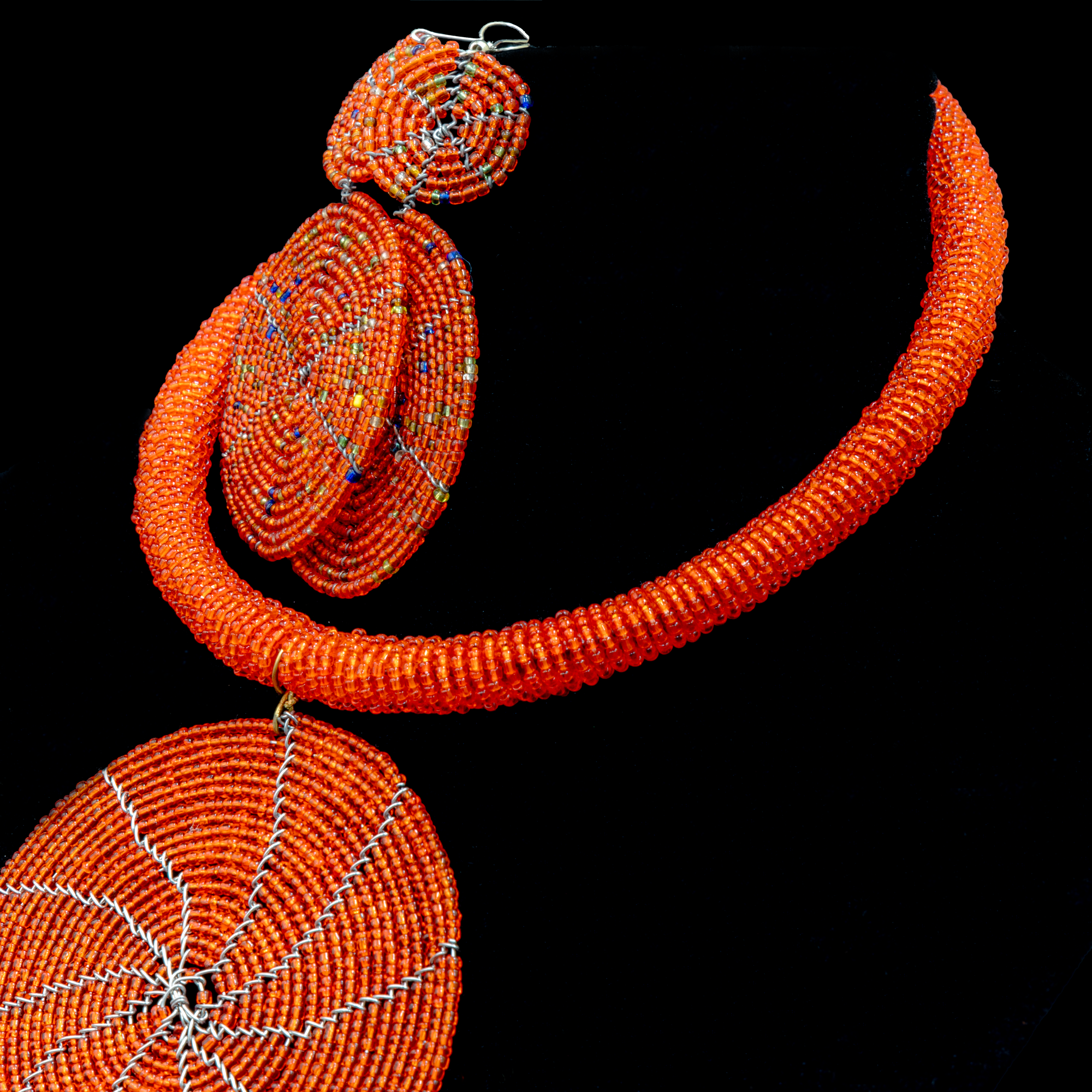 3-tiered beaded Necklace with earrings. Red. Kenya.