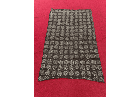 Mudcloth Fabric. Black and White Handmade in Mali 100% Cotton. Sizes vary: 38-45in x 63-68in for clothing and decorating