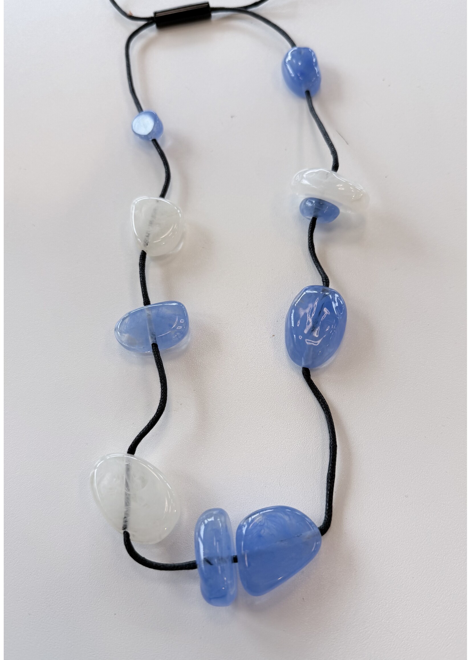Zsiska  Blue & White Necklace 6300101BLUWW10