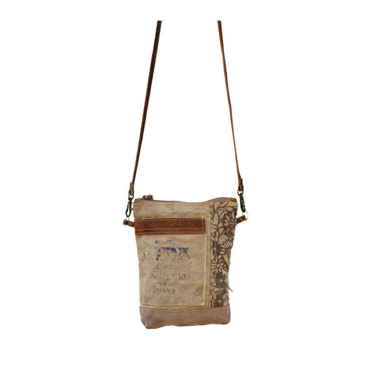 Clea Ray Aida Passport Bag