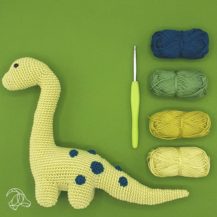 Hardicraft Brontosaurus DIY Crochet Kit Sealed with a Kiss