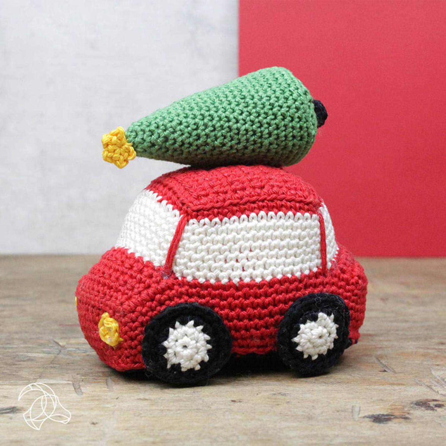 Christmas Car DIY Crochet Kit - Sealed with a Kiss