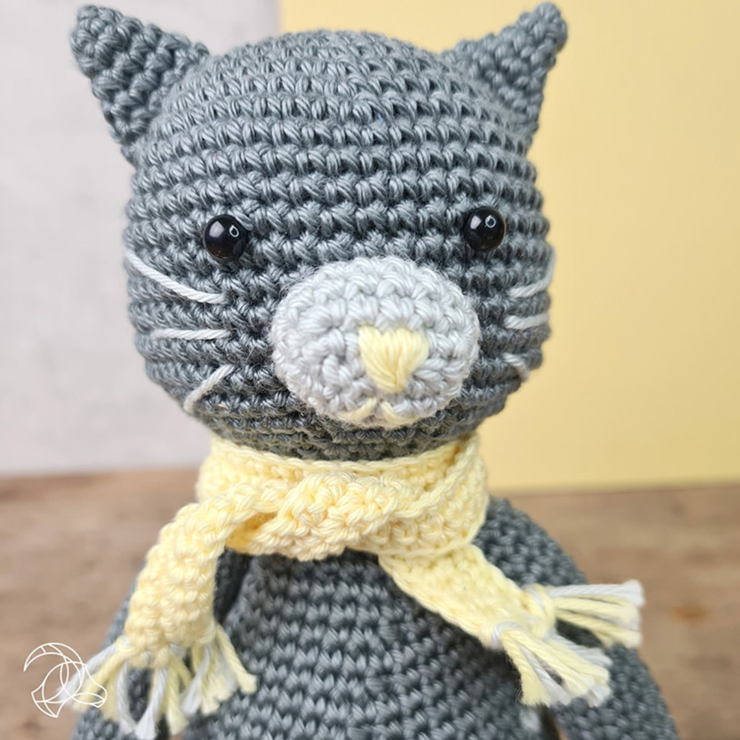 Hardicraft Polly Cat DIY Crochet Kit