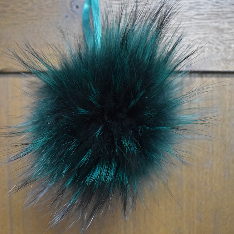 Fur Pompom (Green Finn)