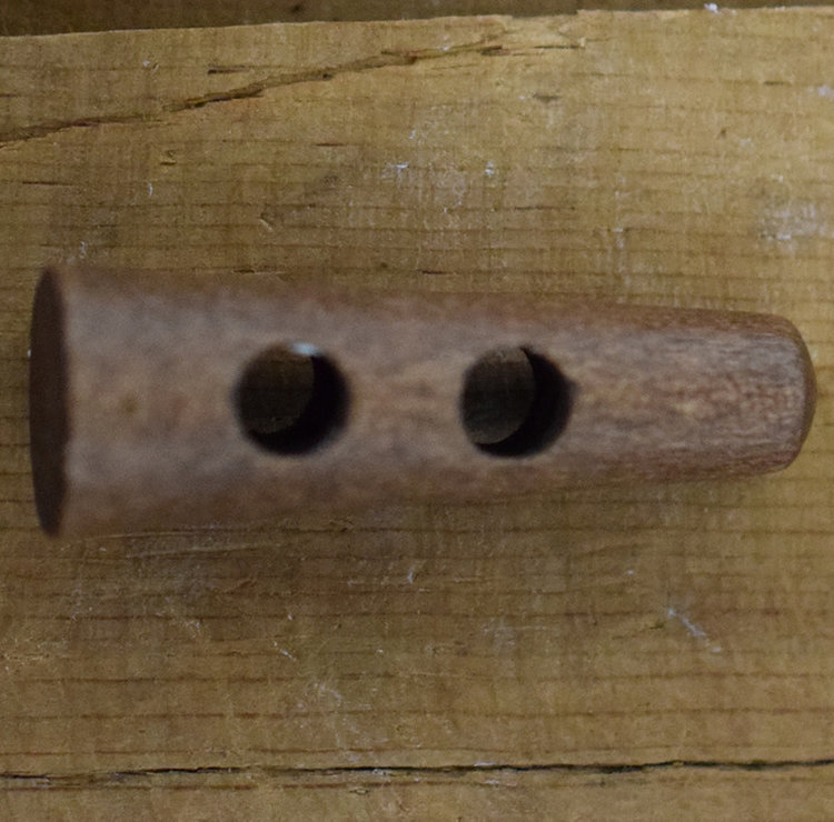 1 1/4" Brown Toggle Lavern