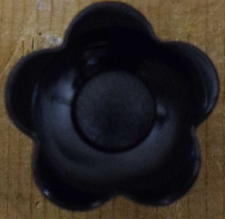 3/4" Black Flower #2