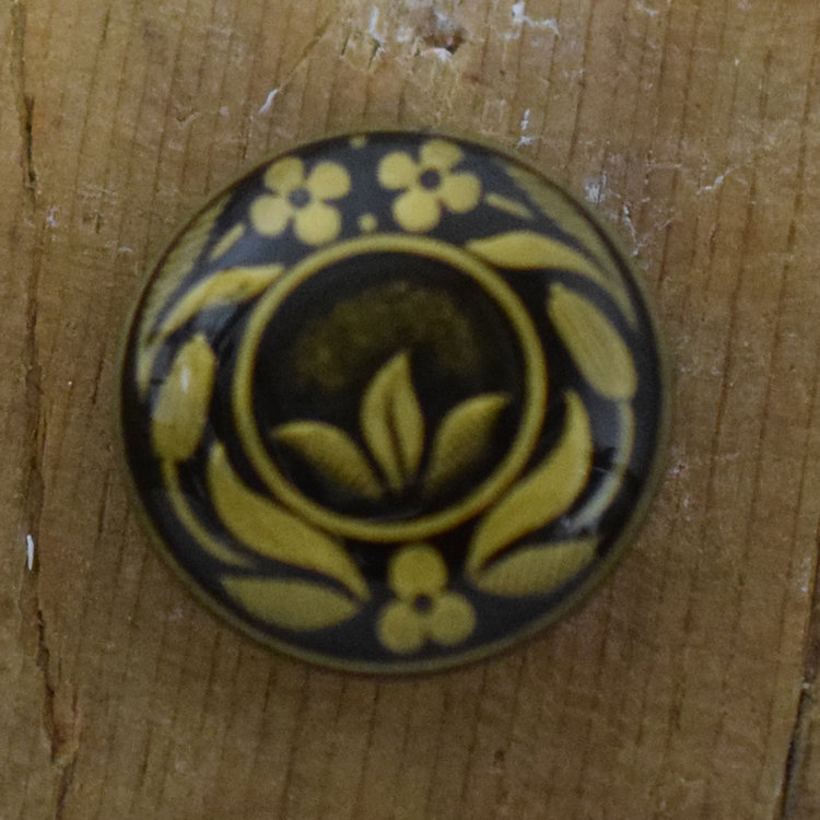 3/4" Brass and Black Floral Motif #32426