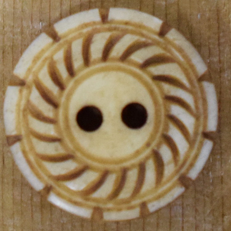 3/4" Carved Horn #10