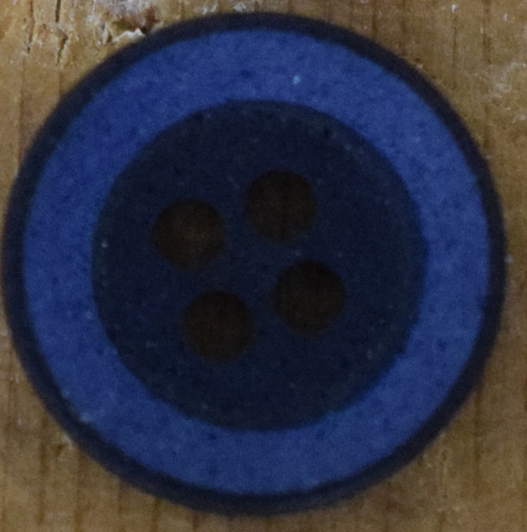 5/8" Black/Blue Round
