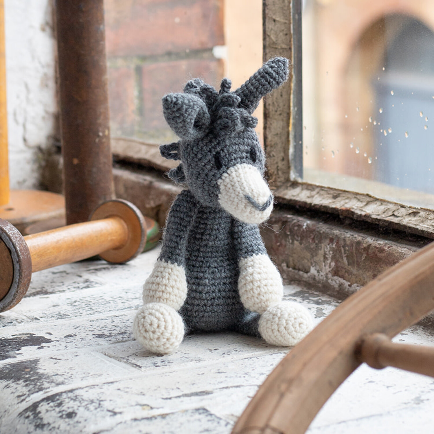 Angharad the Donkey - Sealed with a Kiss
