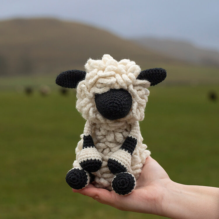 TOFT Lisa the Black Nosed Sheep