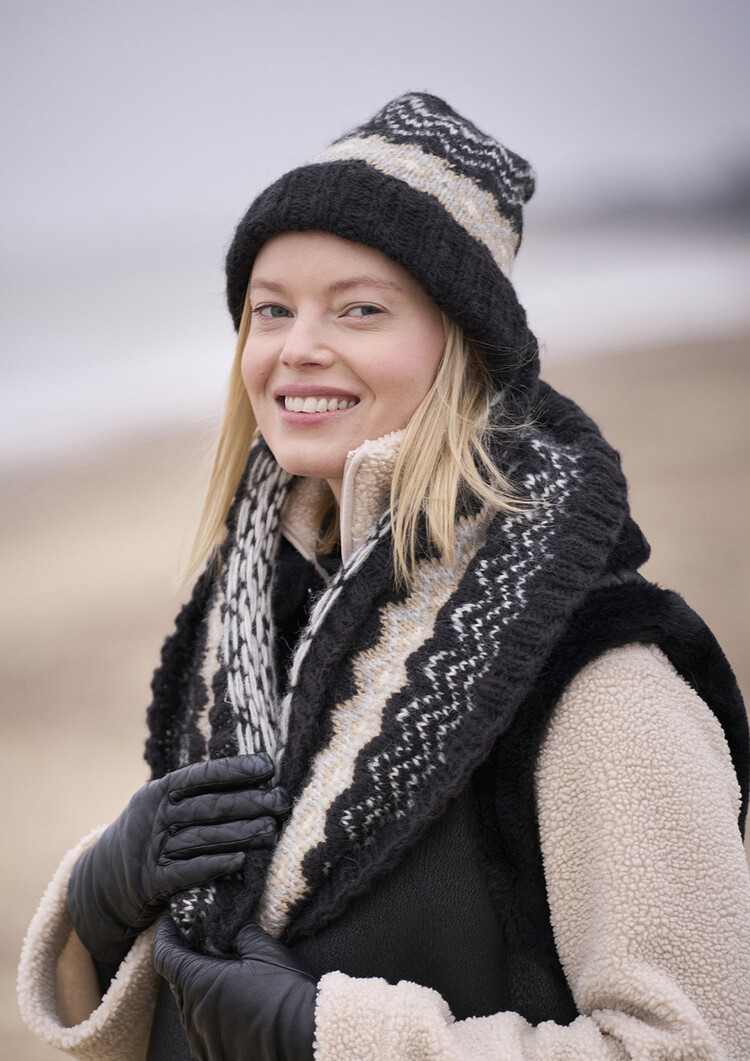 MODE at Rowan Coast Hat + Snood