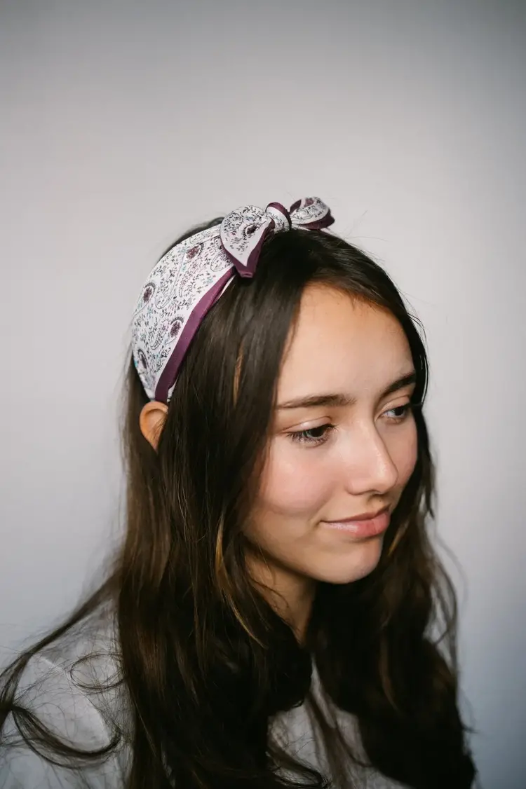 Gray Bird Label Paisley Headband (Purple)