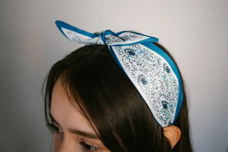 Gray Bird Label Paisley Headband (Bright Blue)