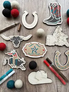 Woodsy Craft Co. Rodeo DIY Craft Kit