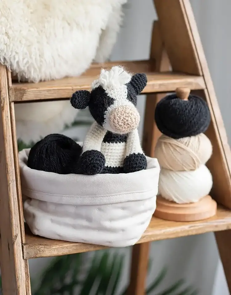 TOFT Sarah the Friesian Cow