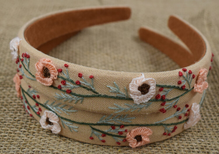 Quince Fables Floral Embroidered Headband (Beige)