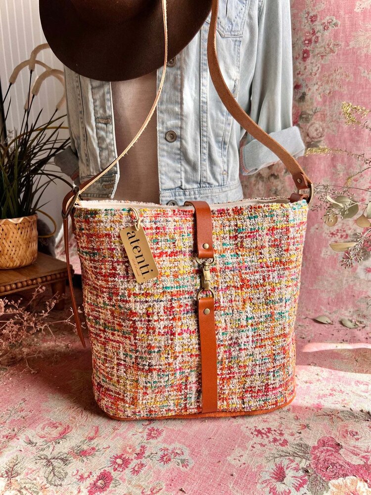 Atenti Daphne Bella Bucket