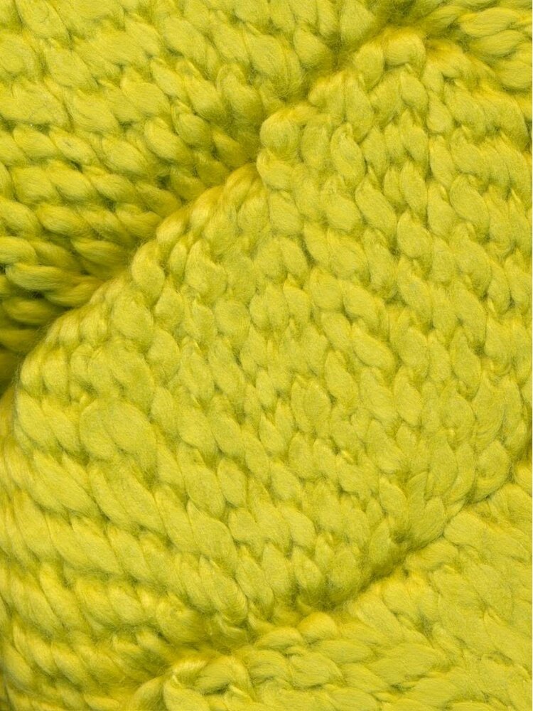 Juniper Moon Bud | 104 (Golden Rod)