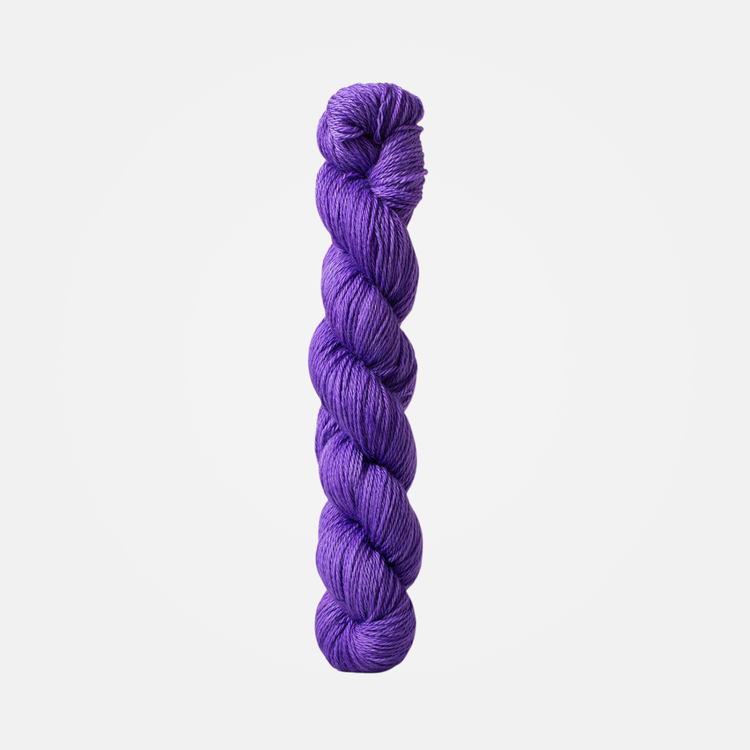 Urth Yarn 16 Fingering | P70