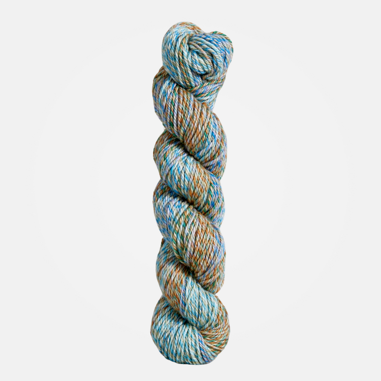 Urth Yarn Spiral Grain Light Worsted | Elm
