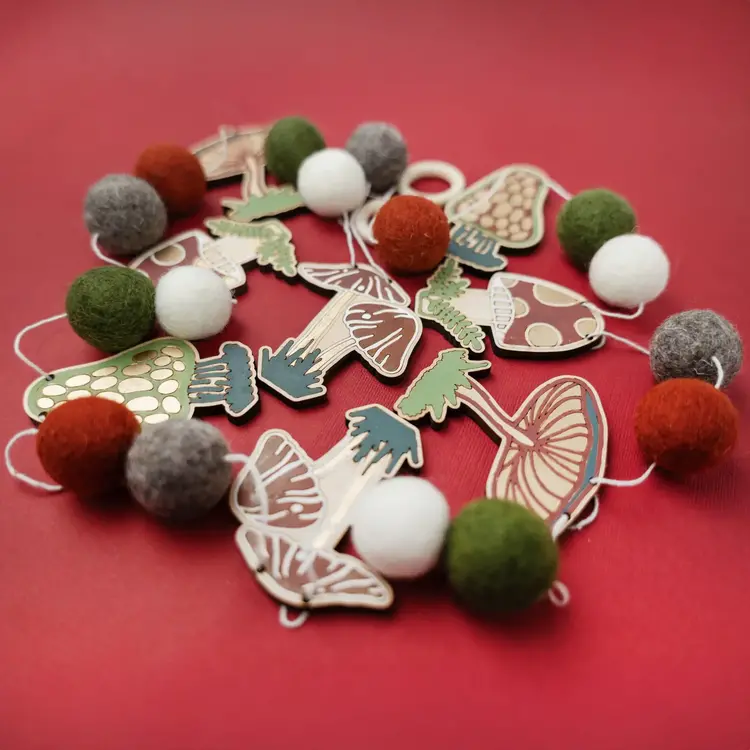 Woodsy Craft Co. Mushroom DIY Craft Kit