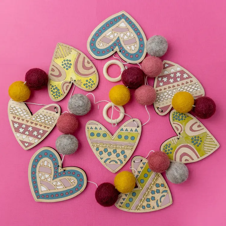 Woodsy Craft Co. Heart DIY Craft Kit