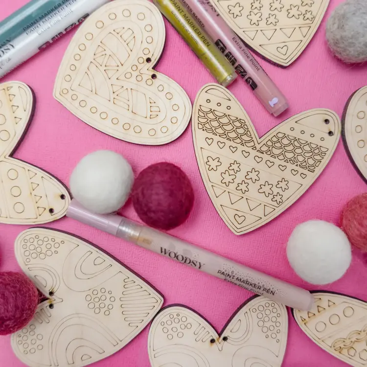 Woodsy Craft Co. Heart DIY Craft Kit