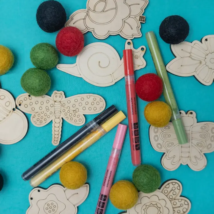 Woodsy Craft Co. Mary's Garden DIY Craft Kit