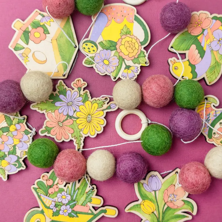 Woodsy Craft Co. Garden DIY Craft Kit