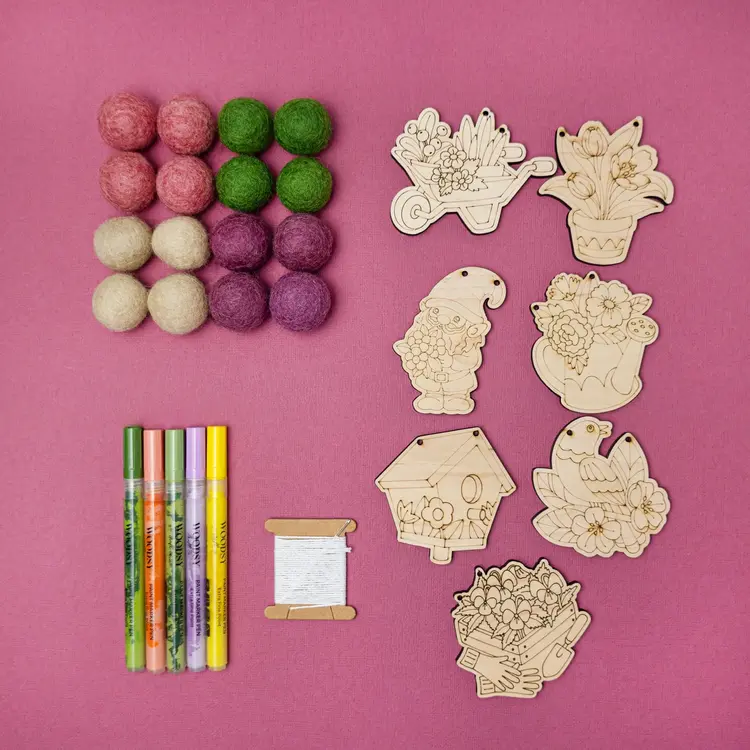Woodsy Craft Co. Garden DIY Craft Kit