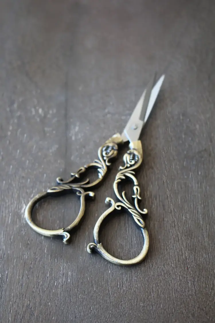 NNK Press Storybook Scissors (Antique Gold)