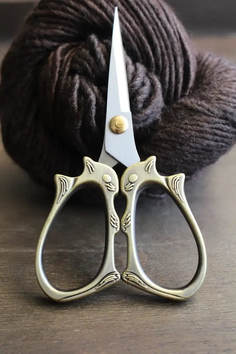 NNK Press Squirrel Scissors